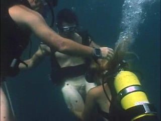 sex unterwasser mit tauchausrüstung